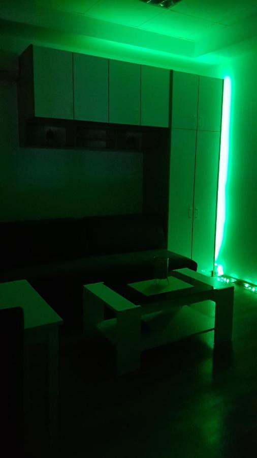 Central Apartment With 24-7 Building Security Novi Sad Eksteriør bilde