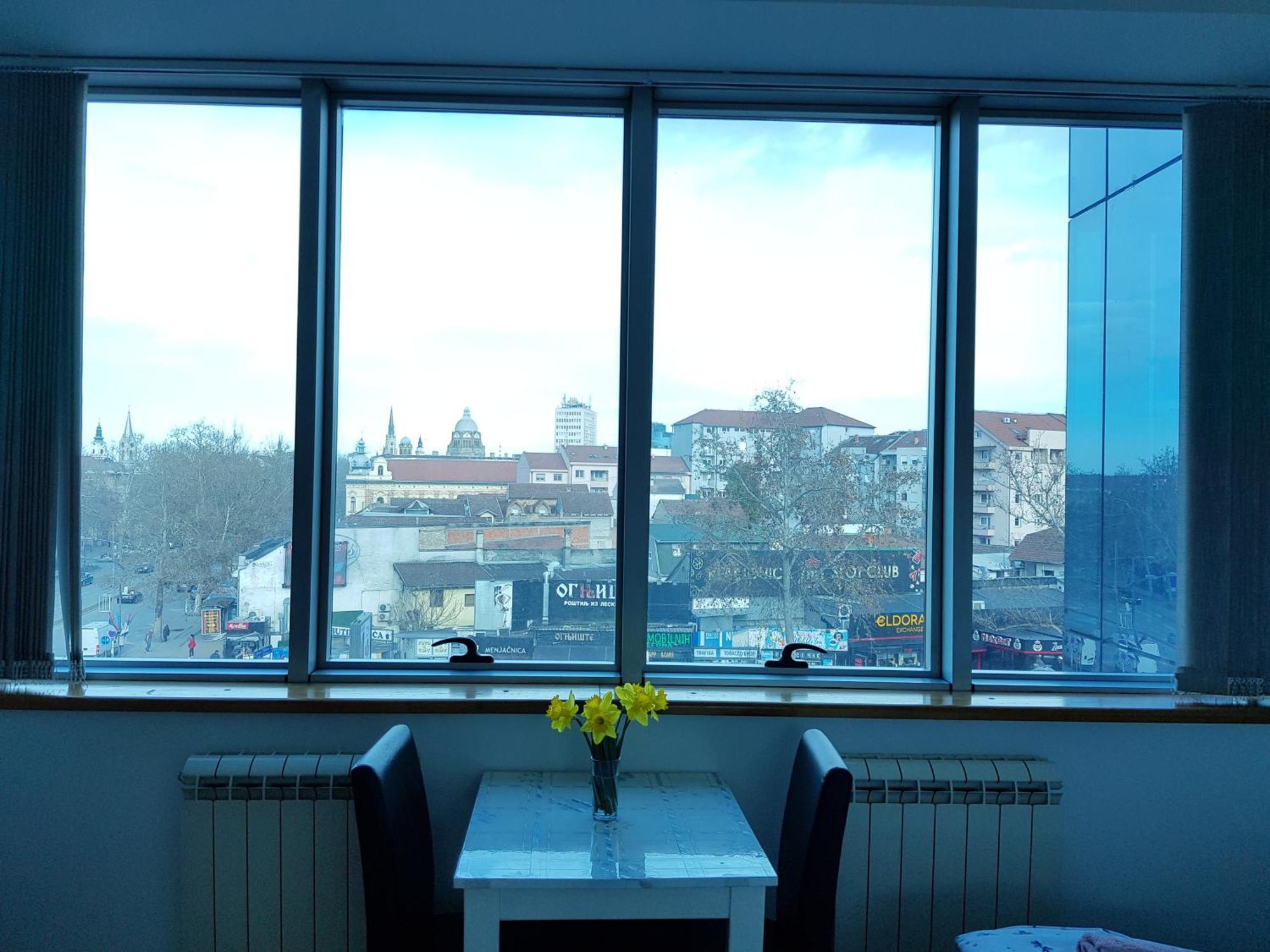 Central Apartment With 24-7 Building Security Novi Sad Eksteriør bilde